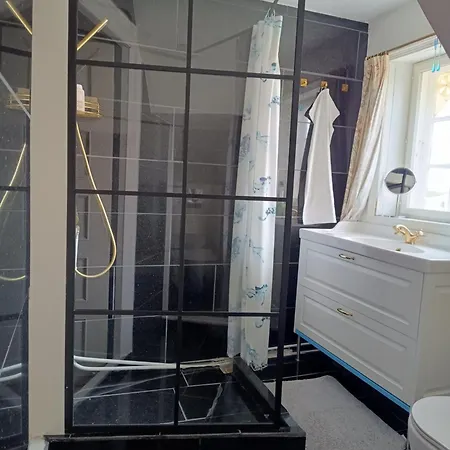 Aakirkeby Bed & Breakfast *
