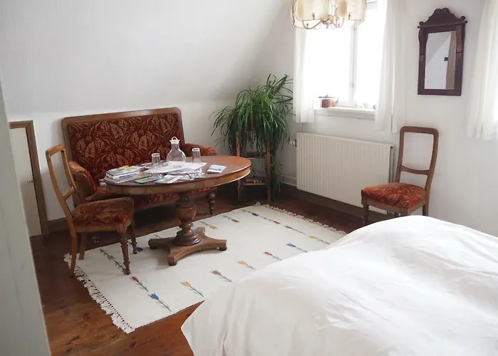 Bed and Breakfast Aakirkeby