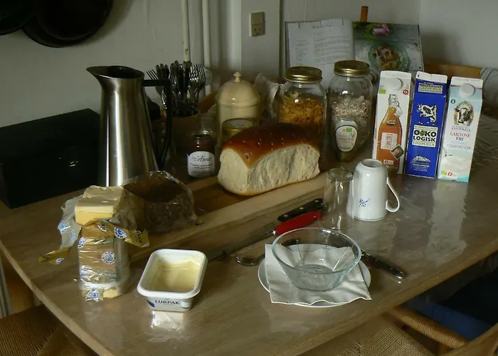 Bed and Breakfast Aakirkeby *